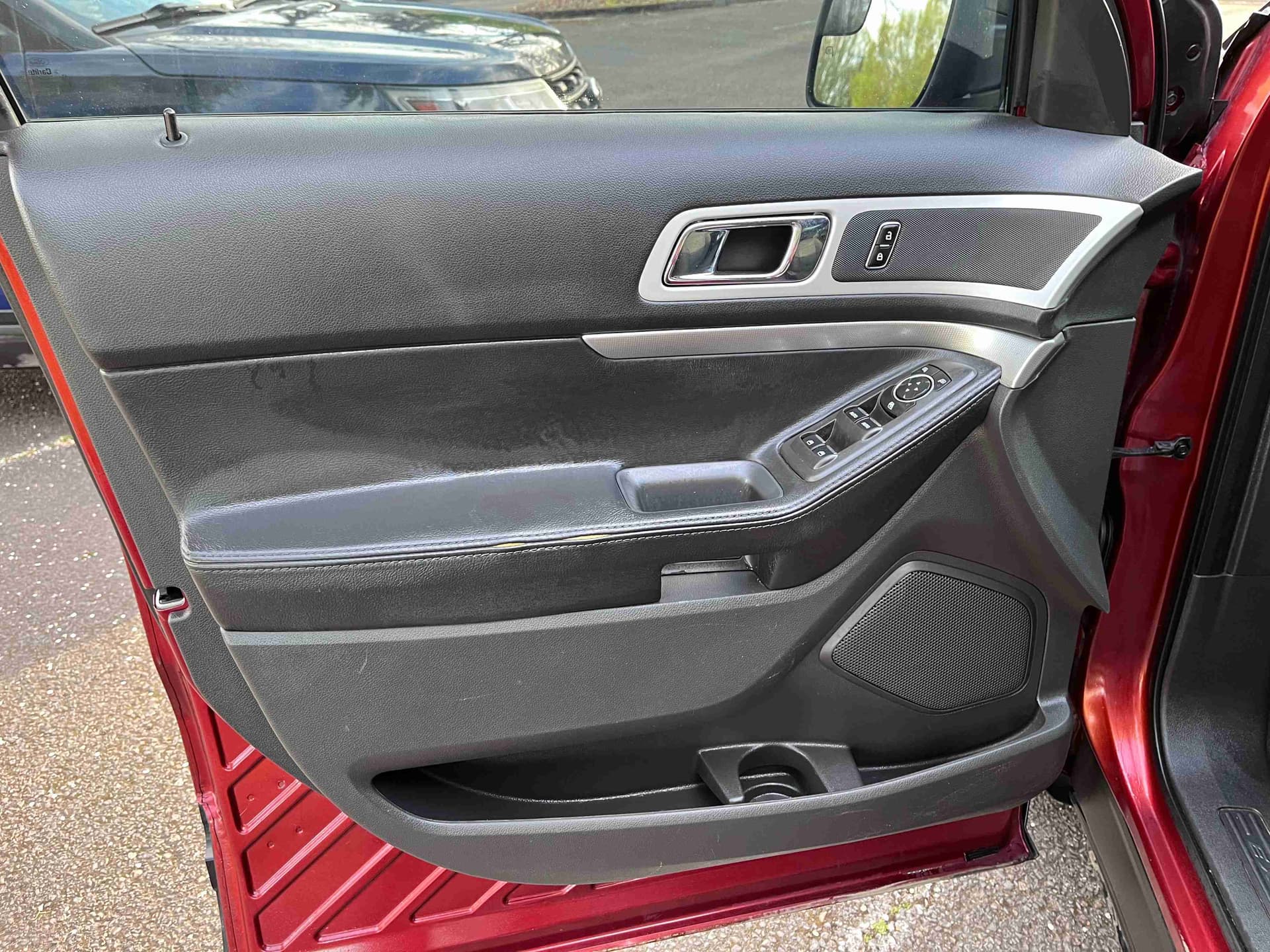 2014 Ford Explorer XLT - Photo 11